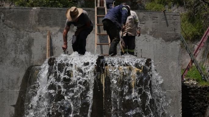 Cuatro días después de la megafuga en Xochimilco y Tlalpan... siguen las reparaciones