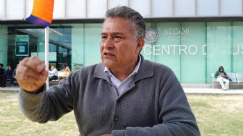 Portal de noticias e-consulta: 23 años de resistencia y una venta que huele a captura