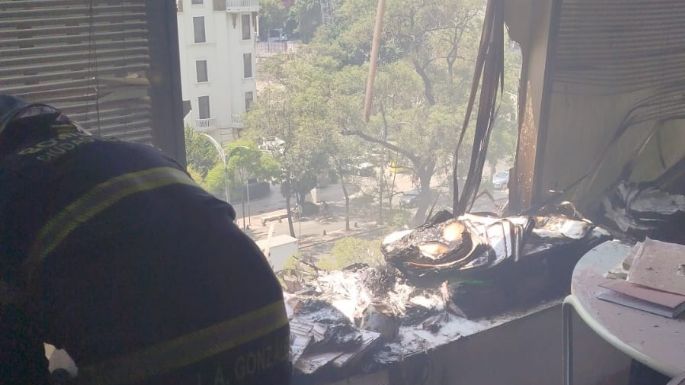 Se registra conato de incendio en Torre del Bienestar; no hay lesionados