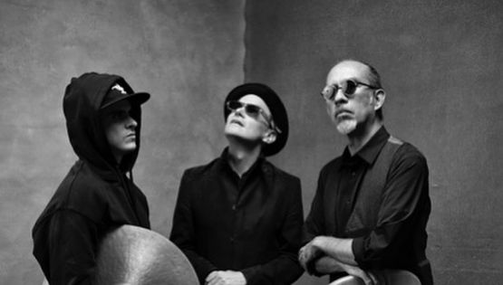A Love Electric y el ruido del presente: entre máquinas, jazz y resistencia