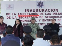 Alcaldesa de Cadereyta acusa “clasismo” tras ser criticada por pifia ortográfica en acto oficial