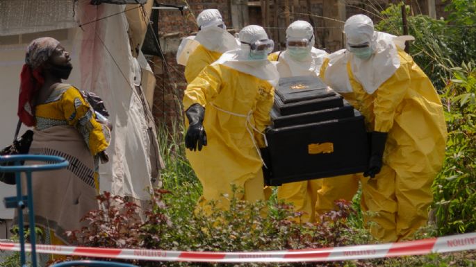 Trabajadores médicos y grupos piden ayuda urgente por brote de ébola en el Congo