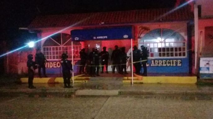 Ataque armado en bar de Coatzacoalcos, Veracruz, deja un hombre muerto y otro herido