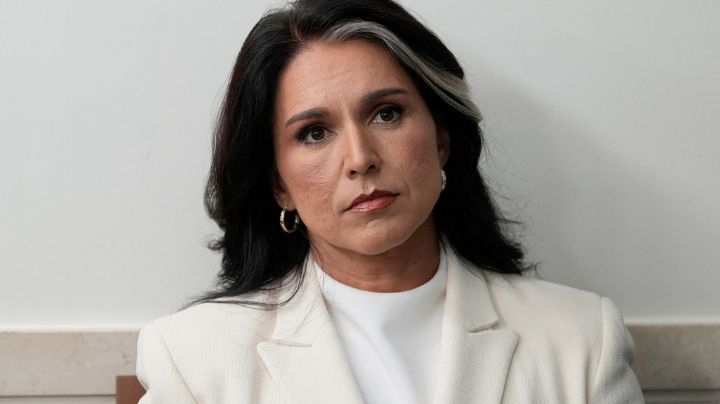 Tulsi Gabbard renuncia como directora de inteligencia nacional de EU