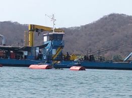 Sin permisos, inicia el dragado de la Laguna de Cuyatlán, en Manzanillo
