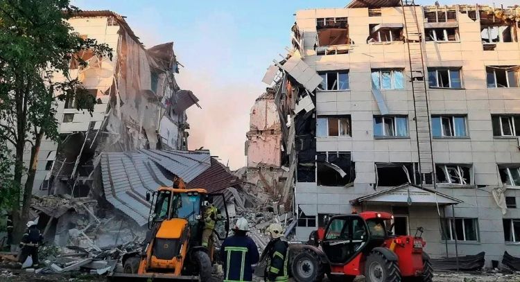 Rusia eleva a 18 los muertos por ataque ucraniano contra una residencia de estudiantes en Lugansk