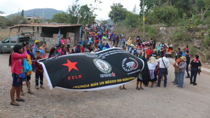 Tras ataques armados que desplazaron pueblos de Chilapa de Álvarez, 9 alcaldes abandonan Mesa de Paz
