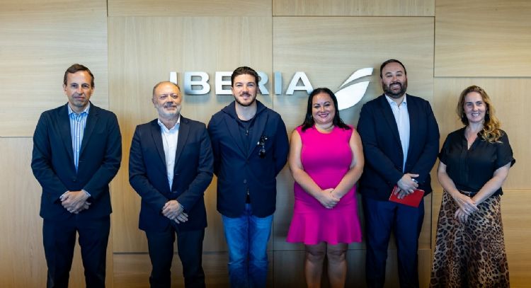 Anuncia Samuel nueva ruta Monterrey-Madrid con Iberia
