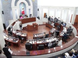 Dos iniciativas buscan reformar las reglas del juego para las elecciones de 2027 en SLP