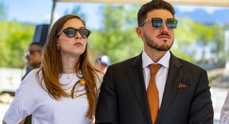 Morena denuncia a Samuel García y a Mariana Rodríguez ante la FGR