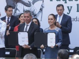 Sheinbaum y empresarios mantienen canasta básica de 24 productos en 910 pesos