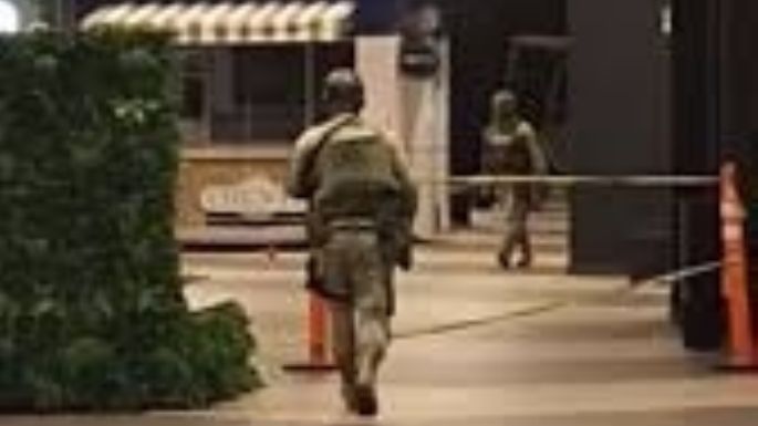 Ataques armados dejan tres personas asesinadas en plaza comercial en Culiacán (Videos)