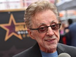 Frankie Valli cancela el resto de su gira de despedida por problemas de salud