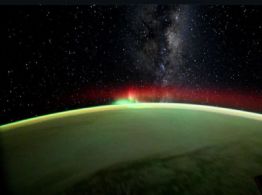 Video viral de la Vía Láctea captado desde la Estación Espacial Internacional