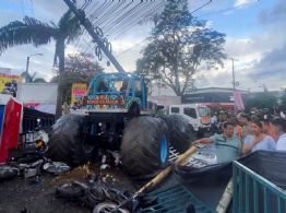 Monster Truck arrolla a público durante exhibición; hay tres muertos y más de 35 lesionados (Videos)