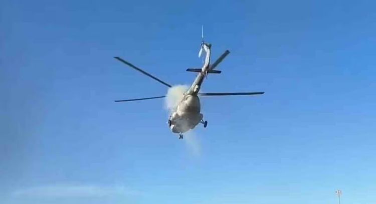 Helicóptero de la Marina aterriza de emergencia en Mazatlán tras presentar falla en motor (Video)