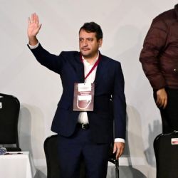 Andrés Manuel López Beltrán arremete contra Loret de Mola: “Muestra una sola prueba”