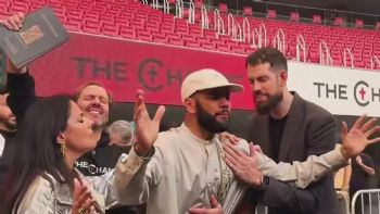 “En la prisión Cristo me ha hecho libre”: Dani Alves regresa a un estadio de futbol como predicador
