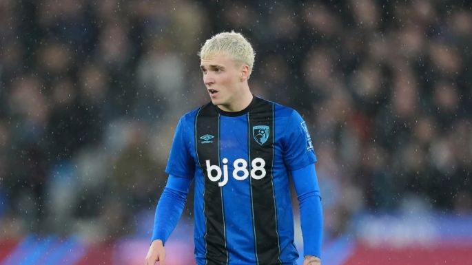Bournemouth separa del plantel a Alex Jiménez tras presuntos chats con una adolescente de 15 años