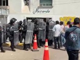 Policías antimotines reprimen con violencia manifestación de productores de frijol en Zacatecas