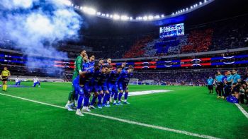 Cruz Azul venció 4-2 en el global al Atlas y avanzó a semifinales de la Liga MX
