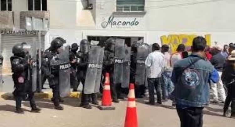 Policías antimotines reprimen con violencia manifestación de productores de frijol en Zacatecas