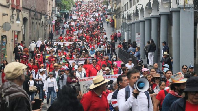 Megamarcha magisterial toma Cuernavaca para exigir la abrogación de la Ley del ISSSTE de 2007