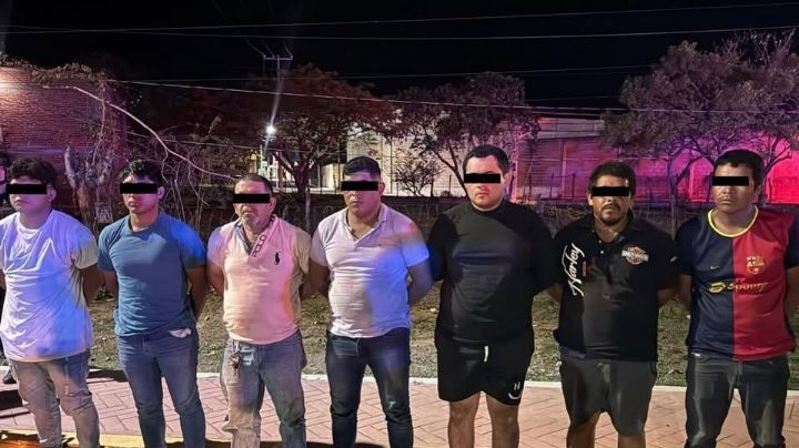 Fuerzas de seguridad desalojan bloqueo en Cintalapa; hay siete detenidos y un policía herido
