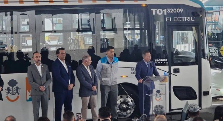 Pablo Lemus inaugura Línea 5