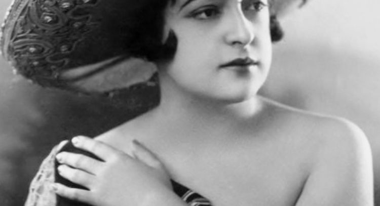 Mimí Derba, la vedette que inventó el cine mexicano