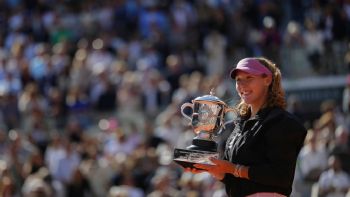 La rusa Mirra Andreeva gana Roland Garros y logra su primer título de Grand Slam
