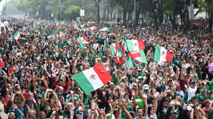 Miles intentan establecer el Récord Guinness de la “ola más grande del mundo”