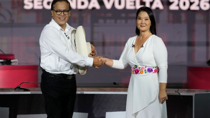 Peruanos votan en balotaje para elegir presidente entre conservadora Fujimori y nacionalista Sánchez