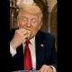 Trump come tacos con Sheinbaum y baila en México y China en su nuevo video