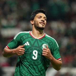 Raúl Jiménez se queda sin equipo a tres días de iniciar el Mundial