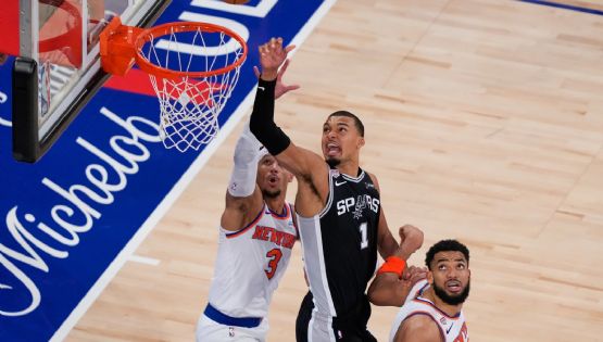 Wembanyama y Spurs pegan a domicilio y reducen la ventaja de Knicks 2-1 en las finales de la NBA