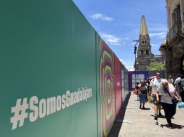Vallas del Fan Fest aíslan a comerciantes del Centro de Guadalajara; denuncian pérdidas por obras