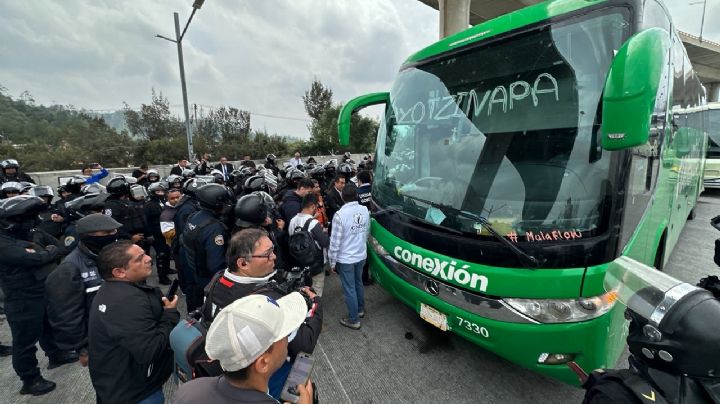 Denuncian campaña de desprestigio contra normalistas de Ayotzinapa